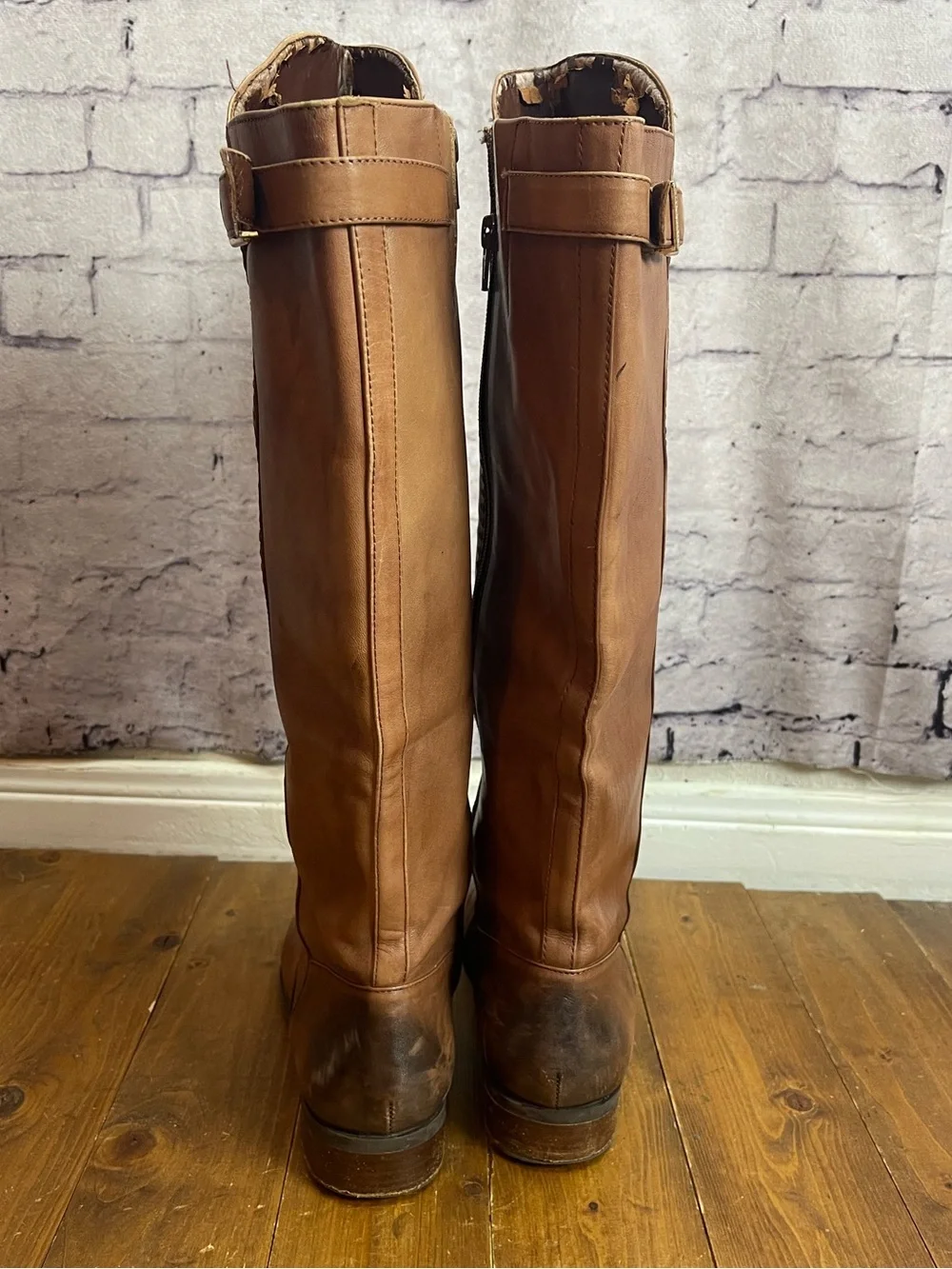 Gianni Bini size 9.5 brown leather riding boots with laser cut design